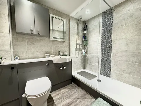 Apartment in Portsmouth - View 5