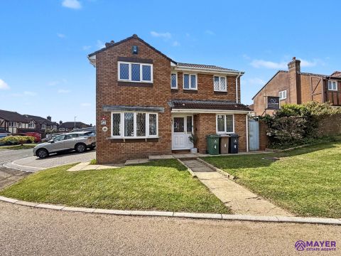 House in Plymouth, Steer Park - View 2