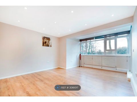 Smithwood Close, London SW19