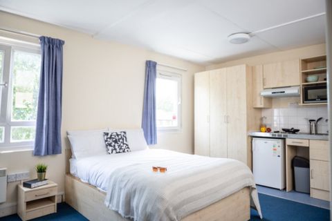 Creek Road, London SE8, Studio to rent