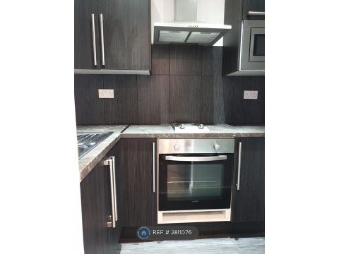 Apartment in Coventry, Green Lane, Canley Gardens - View 2