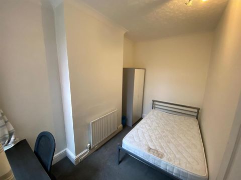 Room 2, Kensington Road, Earlsdon, Coventry CV5, Room to rent