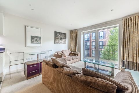 Unwin Way, Harrow, Stanmore HA7