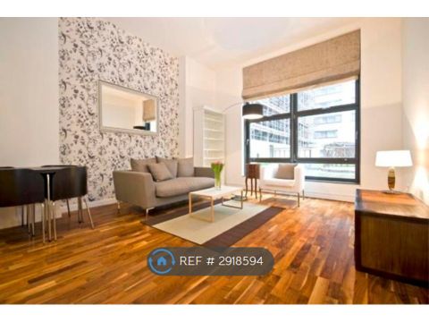 South Quay Square, London E14