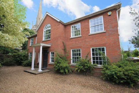 Glebe Road, Reading, Berkshire RG2