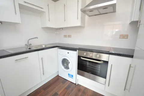 Apartment in Reading, Katesgrove, Coley - View 5