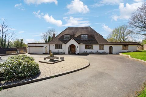 Catlins Lane, Eastcote, Pinner HA5
