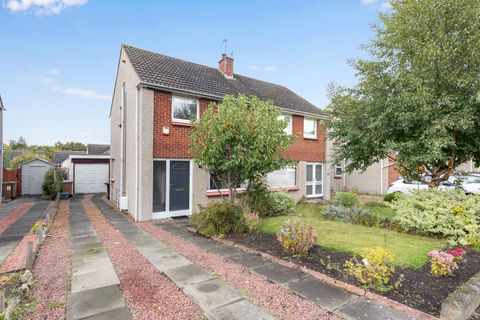 93 Weavers Knowe Crescent, Currie, Edinburgh EH14