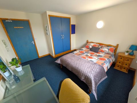 Russell Road, Nottingham NG7, Room to rent