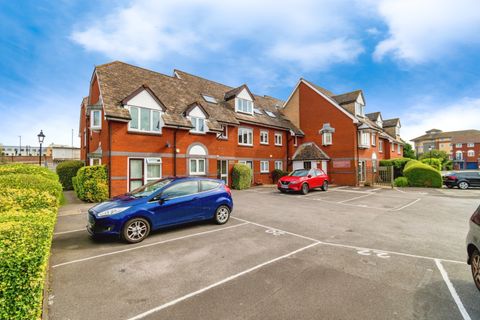 Apartment in Southampton, St Mary's - View 2
