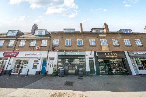 Apartment in Bexleyheath, Upper Belvedere - View 2
