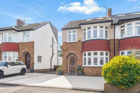 Linkway, Raynes Park SW20 - View 2