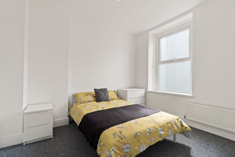 Chapel Street, Devonport, Plymouth PL1, Room to rent