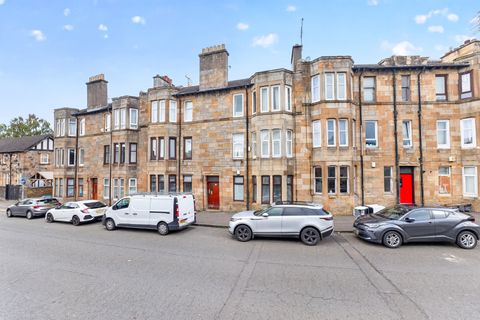 Eastwood Crescent, Thornliebank, Lanarkshire G46