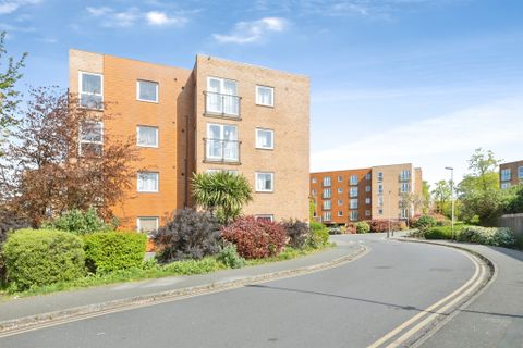 Pavilion Close, Leicester LE2
