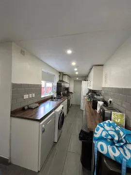 Apartment in Coventry, Ball Hill - View 5