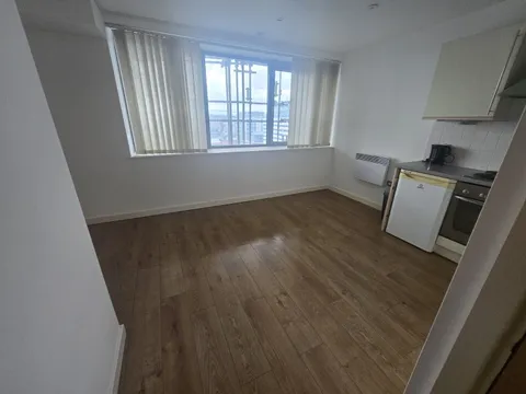 Apartment in Nottingham, Rainbow Quarter, St Ann's - View 5