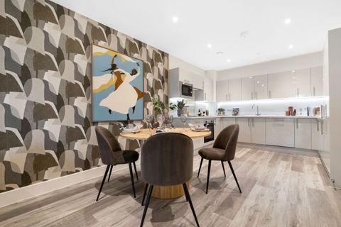 Store Road, London E16, New home