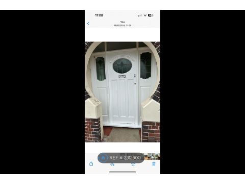 House in Oxford, Robin Hood, East Oxford - More