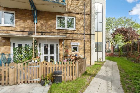 Ottawa Road, Leicester LE1