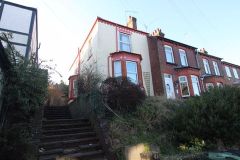 3 bed end terrace house for sale in Harcourt Street, Luton LU1, £ ...