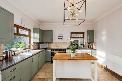 Mynydd Gelliwastad Road, Morriston, Swansea SA6