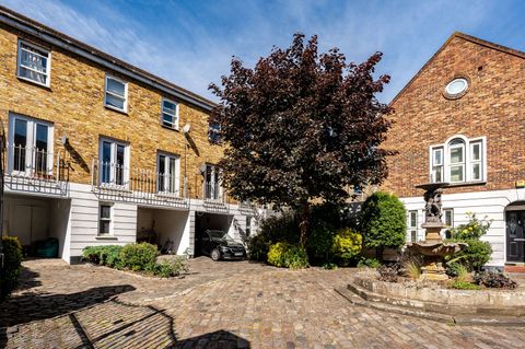 Robinscroft Mews, Greenwich, London SE10