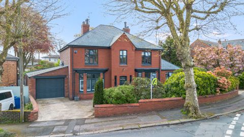 west-avenue-stockton-heath-wa4-5-bed-detached-house-for-sale