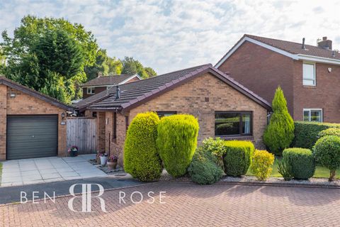 Spring Meadow, Leyland PR25, 3 bed detached bungalow for sale, £310,000 ...