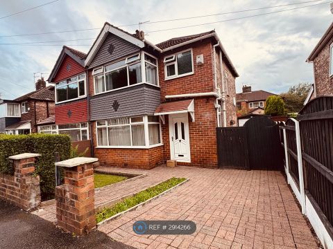 Castlewood Road, Salford M7