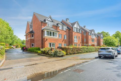 Burnage Lane, Manchester M19