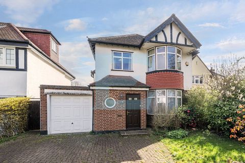 Parkside, Mill Hill, London NW7