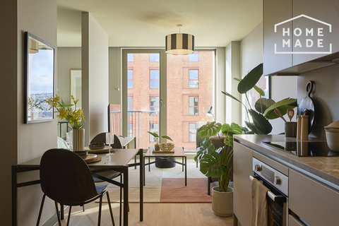 Soho Yard S3, Studio to rent