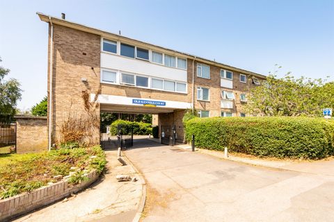 Apartment in Reading, Dee Park - View 2
