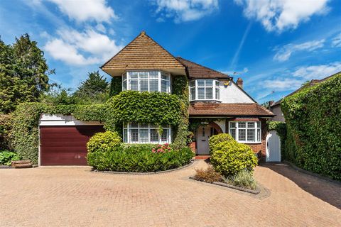 House in Epsom and Ewell, Stoneleigh - View 2