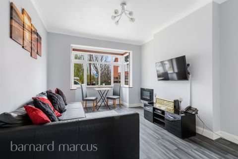 Rosehill Avenue, Sutton SM1