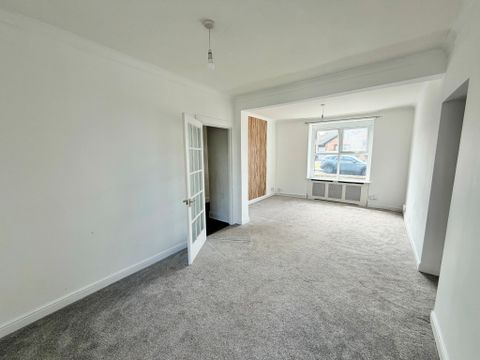 Whitley Road, Loughor, Swansea SA4 - More