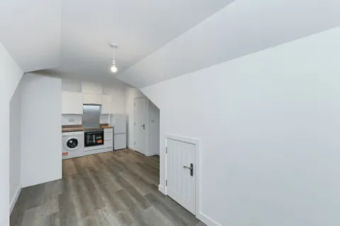 Third Avenue, Nottingham NG7 - View 5