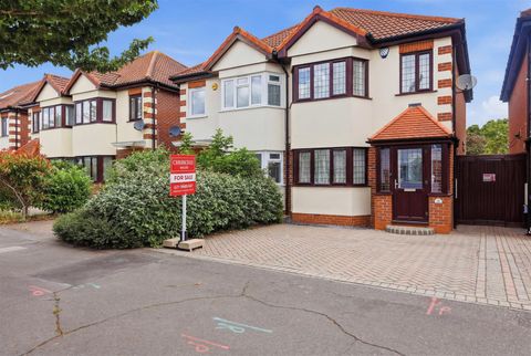 Elmcroft Avenue, Wanstead E11
