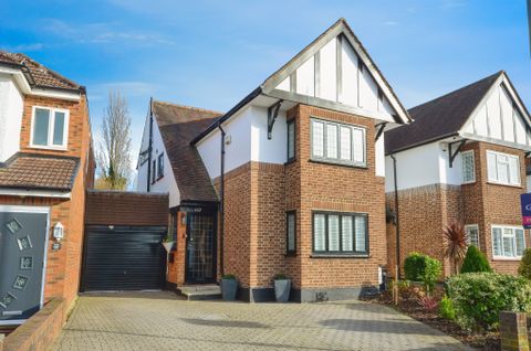 Pinner View, Harrow HA1, 5 bed detached house for sale, £895,000 - Zoopla