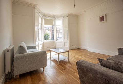 Room 3, Brighton Grove, Newcastle Upon Tyne, Tyne And Wear NE4, Room to rent
