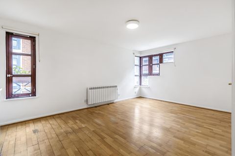 Garden Terrace, Pimlico, London SW1V