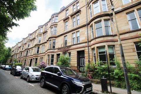 Barrington Drive, Woodlands, Glasgow G4