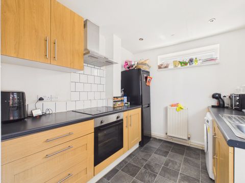 Somerset Avenue, Franklin Street, Hull, East Riding Of Yorkshire HU9 - More