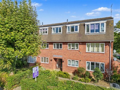 21, Chase Green Avenue, Enfield EN2