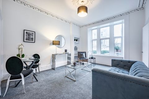 Apartment in Glasgow, Dennistoun - View 2