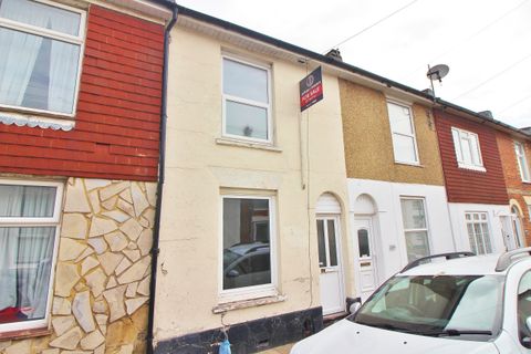 Cuthbert Road, Fratton PO1