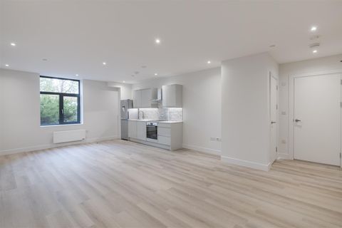 Waterwood House, 4 Frayswater Place, Uxbridge UB8, Studio to rent