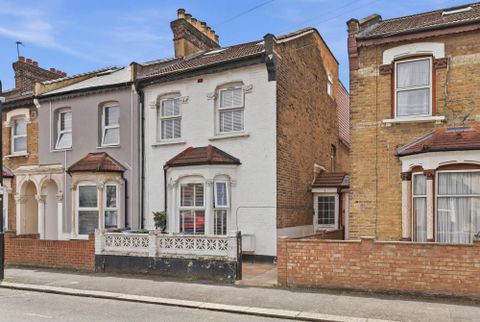 Beaconsfield Road, Leyton E10 – pohled 2