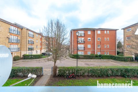 Queensberry Place, London E12
